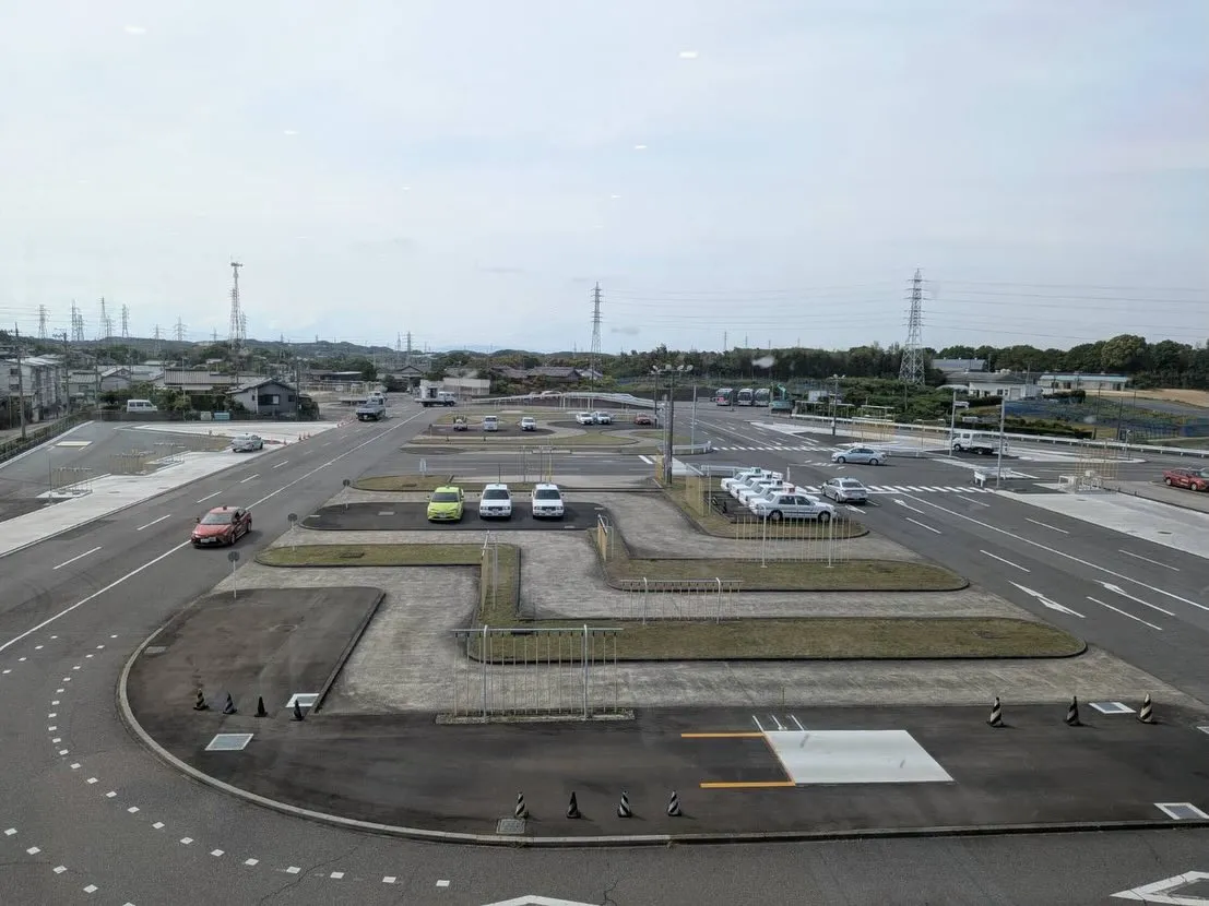 昨日は愛知県半田市に位置する知多自動車学校様の敷地内での草刈...