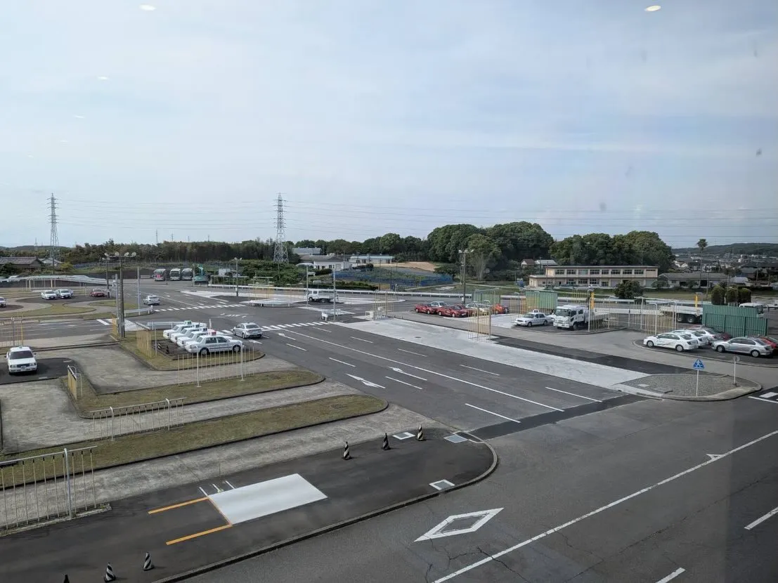 昨日は愛知県半田市に位置する知多自動車学校様の敷地内での草刈...