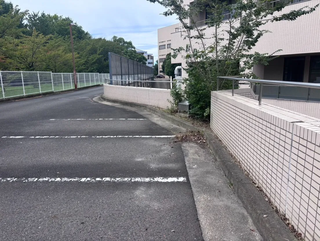 本日は先週に引き続き、名古屋市千種区にあるがんセンターでの草...